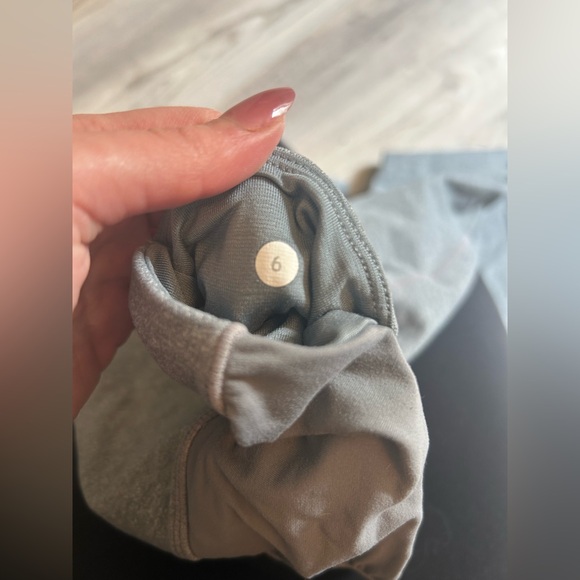 Lululemon Crops - Picture 8 of 10